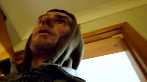 Snapshot of daiwants2fku chatting on December 9, 5:46 pm dave online show from December 9, 5:46 pm