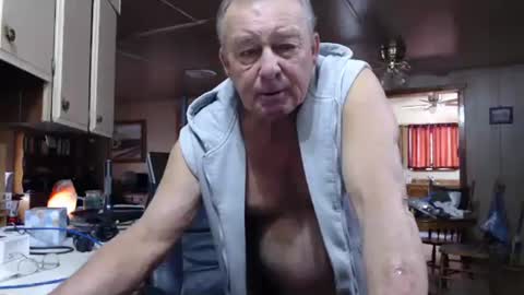 dakit online show from December 8, 7:00 pm