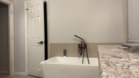 Snapshot of dallasjmg chatting on December 27, 9:17 am dallasjmg online show from December 27, 9:17 am