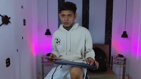 damar_felipe online show from November 12, 4:18 am