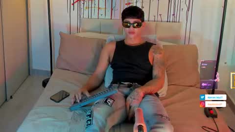 damian key online show from November 4, 7:04 pm