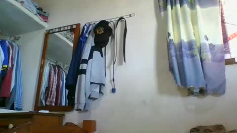 Snapshot of damiansex_4 chatting on January 18, 1:29 pm Damian online show from January 18, 1:29 pm