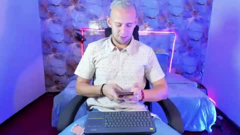 Damon bakert online show from June 16, 1:24 pm