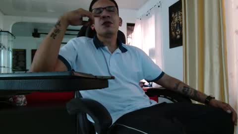 damyan_2003 online show from April 19, 5:45 pm