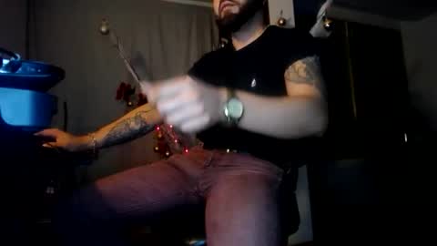 danbury online show from December 17, 7:48 am