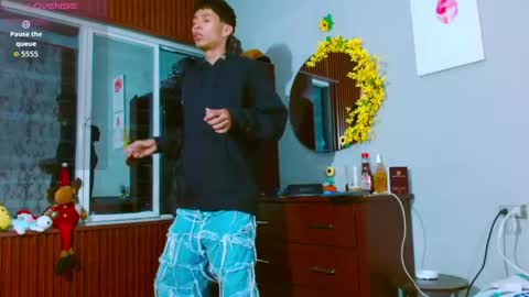 daniel_deluxx online show from May 15, 1:14 am