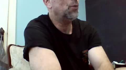 Daniel online show from December 4, 5:31 pm