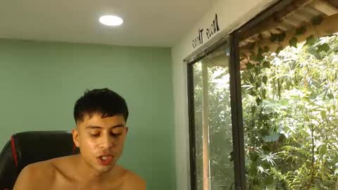 danielitopapii online show from December 1, 4:43 pm