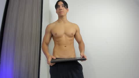 daniisus online show from November 29, 11:12 am