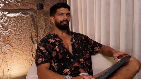 Dann saenz online show from April 7, 9:15 pm