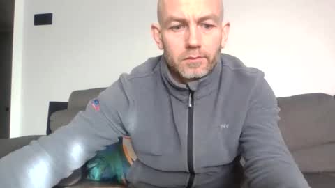 danny81boy online show from February 18, 9:18 am