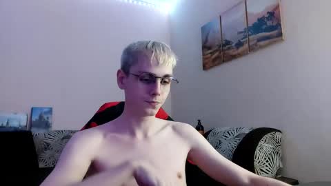 Snapshot of danny_fox888 chatting on October 23, 1:31 am Daniel online show from October 23, 1:31 am