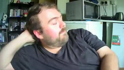 Snapshot of dannyb0y95 chatting on October 3, 3:50 pm Danny online show from October 3, 3:50 pm