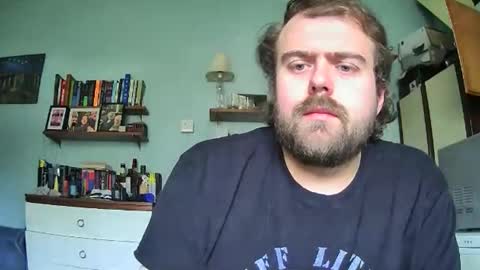 Snapshot of dannyb0y95 chatting on October 17, 9:35 am Danny online show from October 17, 9:35 am