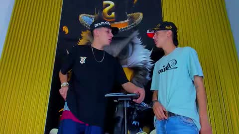 dante_brown1 online show from November 1, 1:53 am