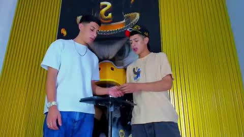 dante_brown1 online show from November 2, 9:08 pm