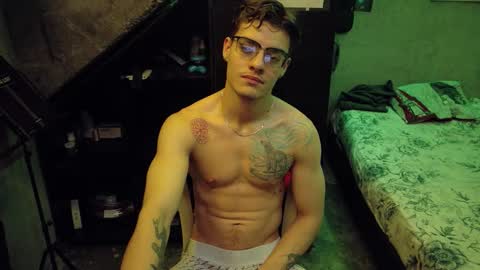 dany_kyng online show from March 13, 8:37 pm