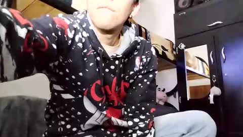 Daniel online show from April 24, 9:39 pm