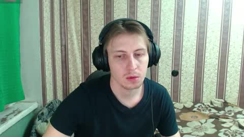 darienlarge online show from November 21, 6:29 pm