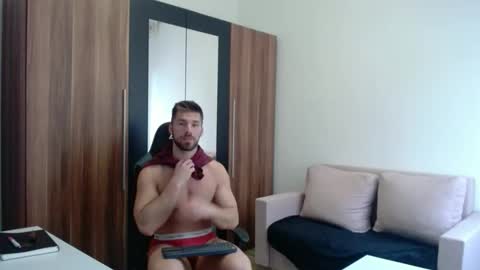 darius_94 online show from March 11, 10:33 am