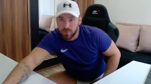 darius_94 online show from February 9, 1:27 pm