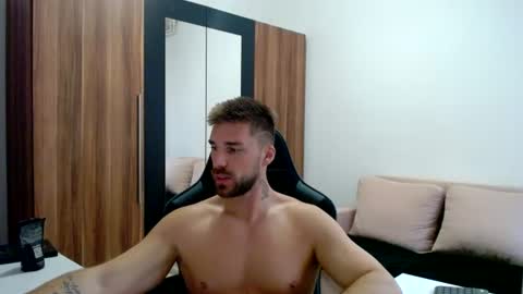 darius_94 online show from July 3, 7:58 am