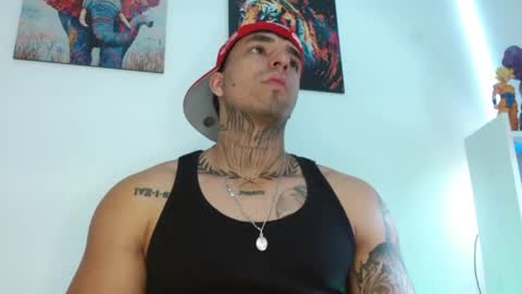 Darius Phoenix  online show from June 4, 6:03 pm