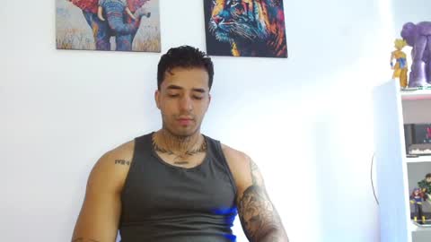 Darius Phoenix  online show from June 3, 6:02 pm