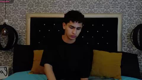 dark_sultan online show from March 2, 9:11 pm