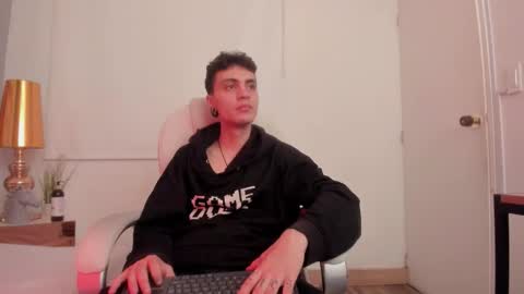 dark_sun333 online show from November 14, 1:09 am