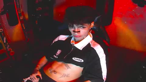   online show from November 22, 9:53 am