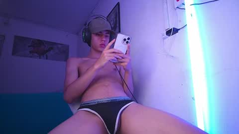 darwin_vr online show from June 24, 3:20 am