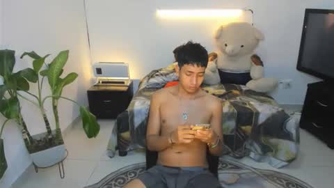 darwinandbrayan online show from March 2, 7:21 pm