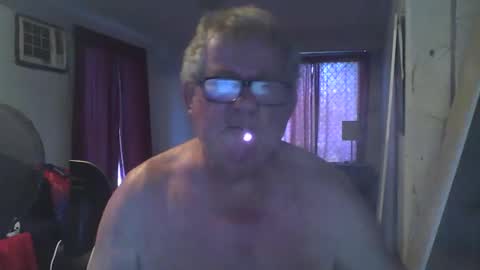 Snapshot of darwincock chatting on February 21, 10:04 pm darwincock online show from February 21, 10:04 pm