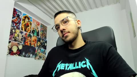 dash lowell   online show from December 19, 8:13 am