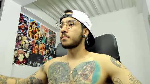 dash lowell   online show from December 10, 10:28 am