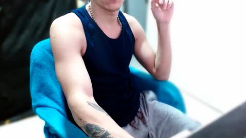 davidsalazar33 online show from November 2, 10:47 pm