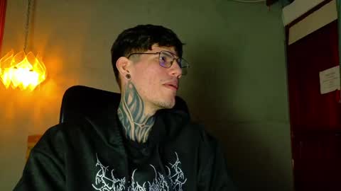 daviid_huge online show from April 17, 7:33 am