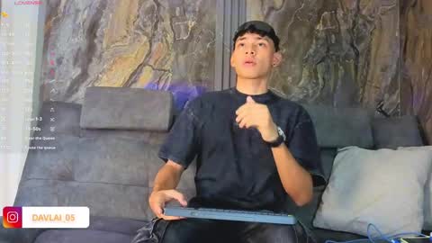 David online show from April 18, 8:09 pm