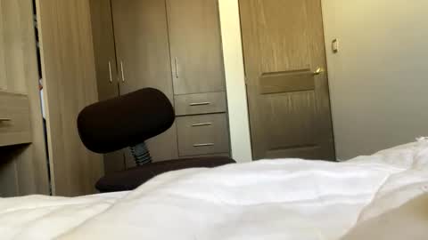 dboyyyyyyyyyy online show from February 7, 5:18 pm