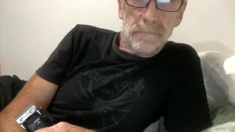 deanofflove221000 online show from December 17, 5:25 am