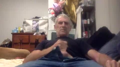 deanofflove221000 online show from November 2, 9:35 am