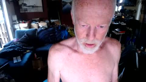 decarabas22 online show from June 14, 2:57 am