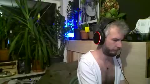 Deen online show from November 14, 7:59 pm