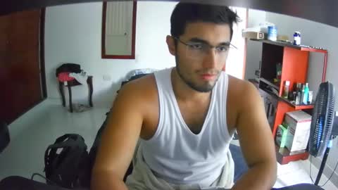 Snapshot of deividellobo chatting on January 23, 7:29 pm deividellobo online show from January 23, 7:29 pm