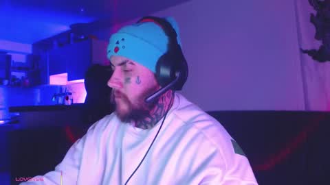 Oliver online show from March 3, 3:47 am