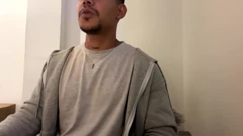 Dereck Myers online show from March 7, 9:01 pm