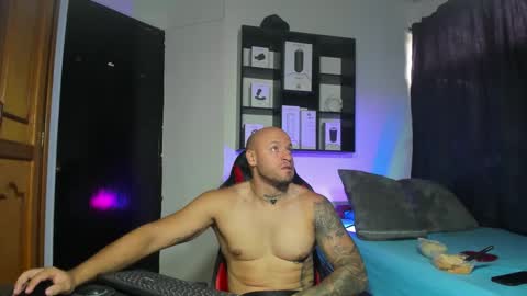 dereckgreen online show from December 17, 7:04 pm