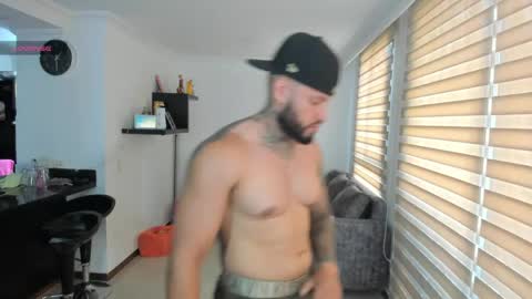 dereckgreen online show from April 18, 6:31 pm