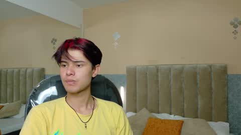 derek_sinn online show from June 5, 10:04 pm